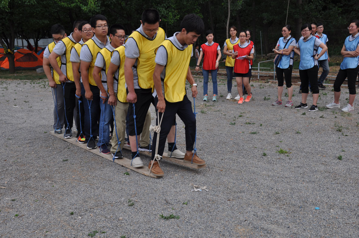 “步伐跟隨夢(mèng)想，青春你我同行”——濟南市鴻慷機電設備有限公司端午節出游活動(dòng)